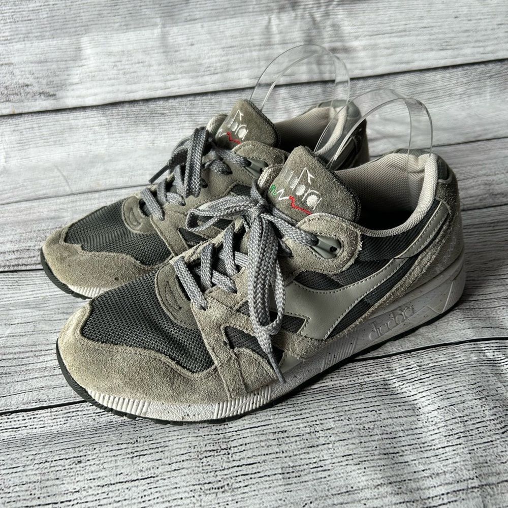 Diadora Gray and Black Men's Sneakers